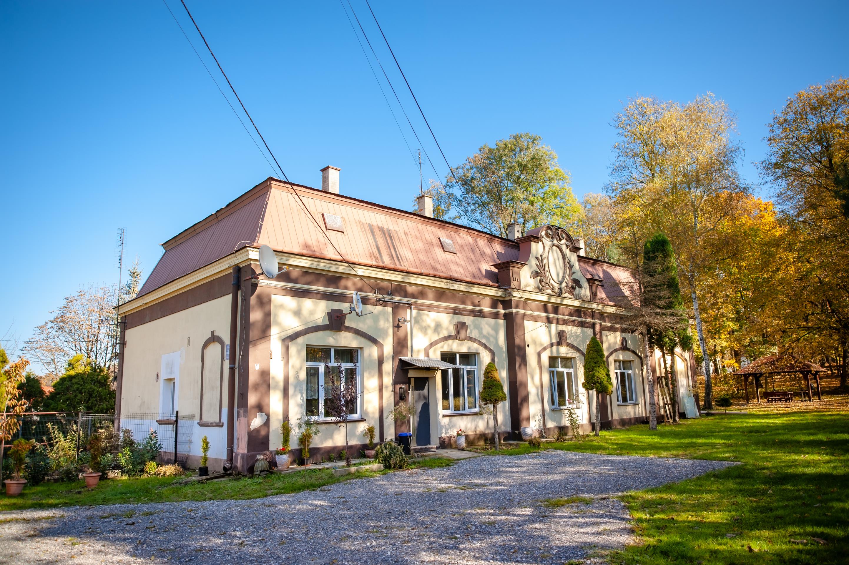 Sprzedaż mieszkań w zabytkowym dworku w miejscowości Brzesko
